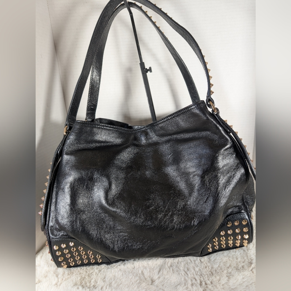 Burberry Black Leather Shoulder Bag with Gold Studs - Picture 3 of 13